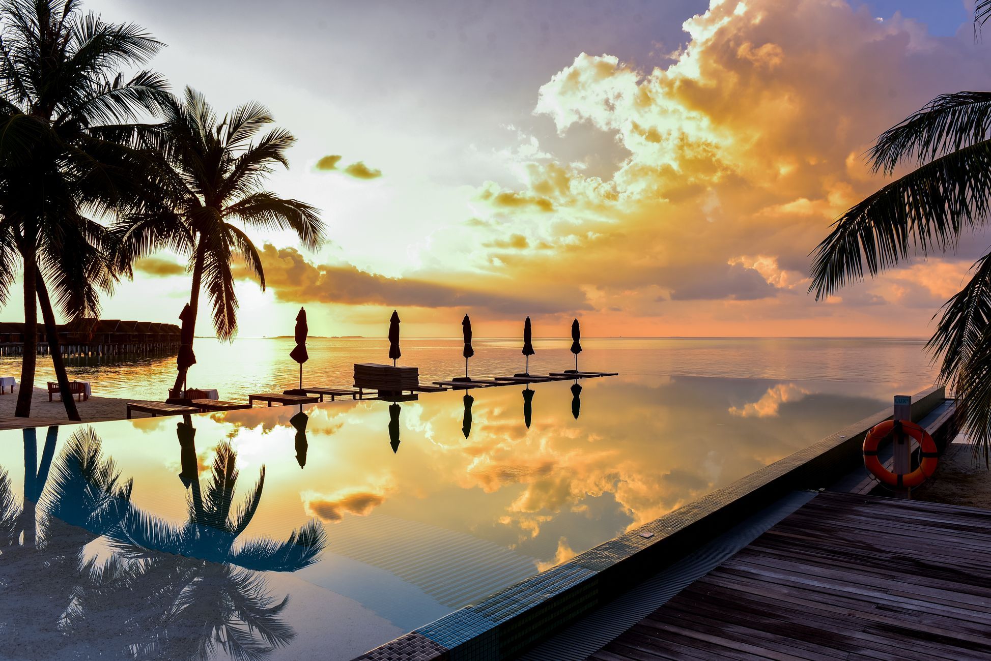 12-Travel.ch, destinations de voyage, vacances inoubliables, préparation des vacances, destinations de rêve, expériences de voyage, formules de vacances, inspiration voyage, voyages à l’étranger, vacances idéales