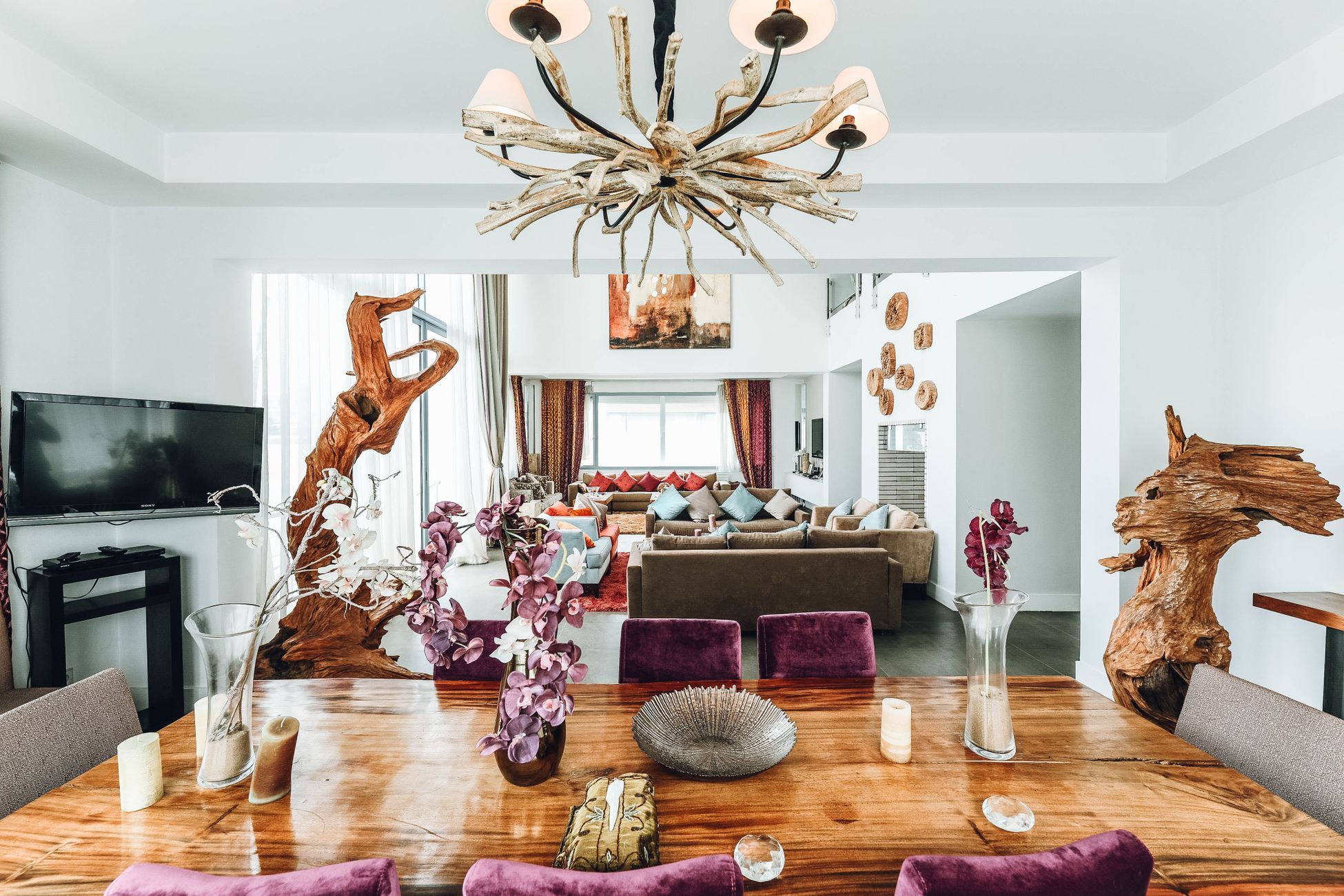 Loberon.ch, Wohnkultur, Interior Design, einzigartige Wohnaccessoires, Vintage-Möbel, Landhausstil, elegante Inneneinrichtungen, dekorative Details, Wohninspiration, stilvolles Leben