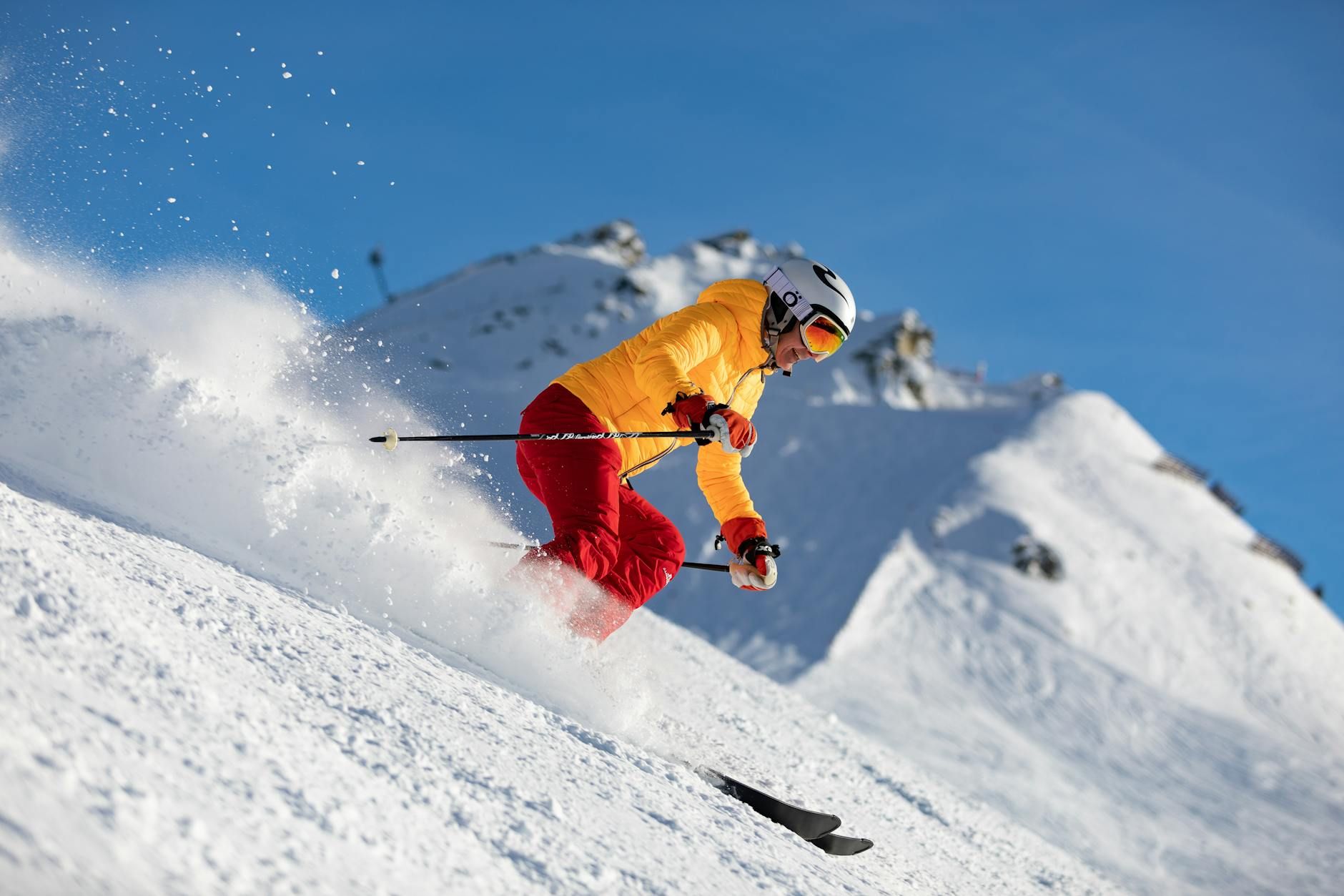 Outdoor-Aktivitäten, Bergsportarten, Sportausrüstung, Mountainbiken, Klettern, Trekking, Freeriden, Skitouren, Outdoor-Bekleidung, Ausrüstungsberatung