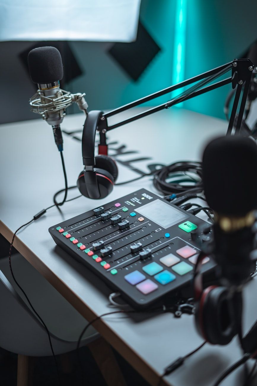 Lag Pro-Level Podcast med Gjester på Bare Noen Klikk: En Guide til Riverside.fm