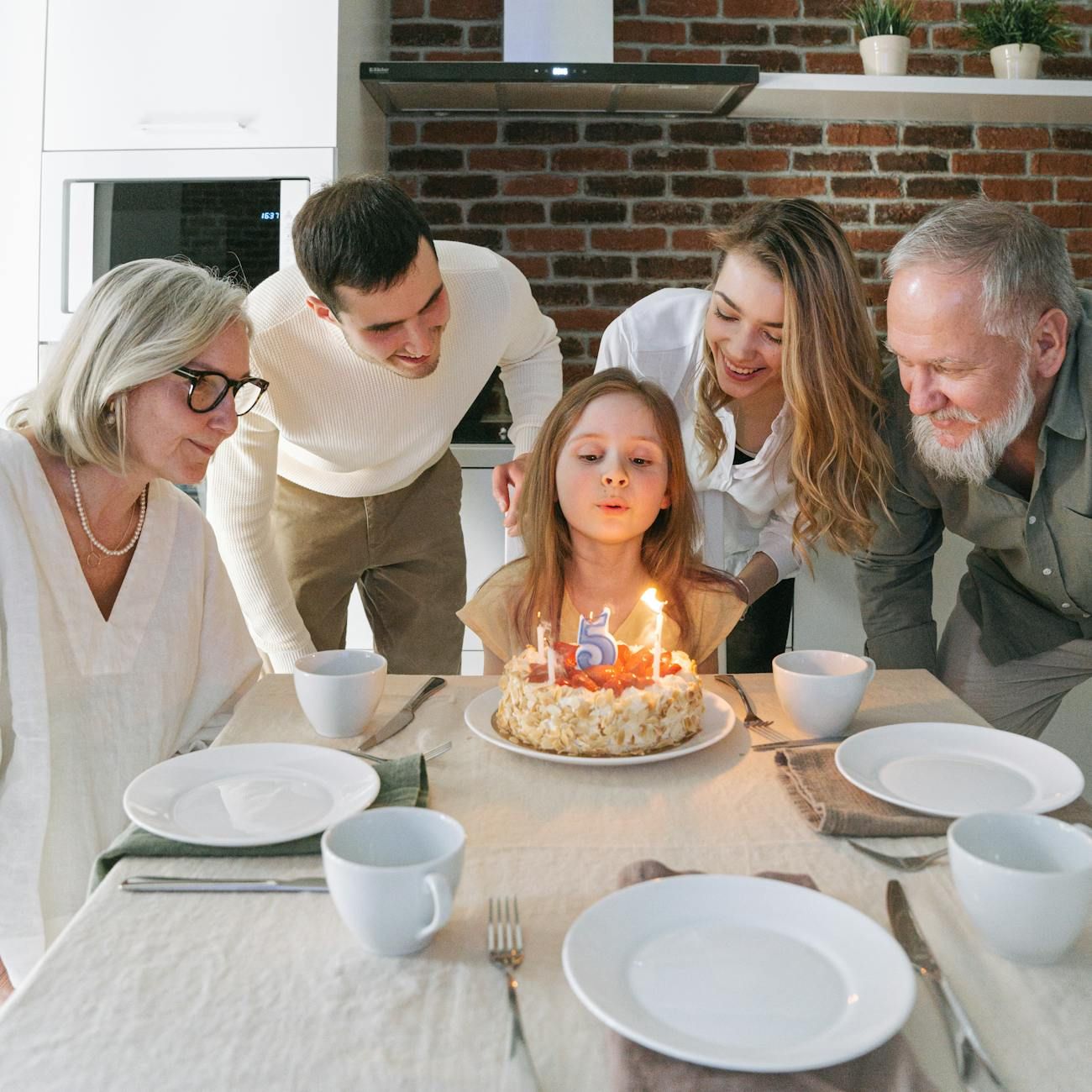 Familienversicherung, umfassende Versicherung, Familienschutz, Krankenversicherung, Lebens- und Sachversicherungen, Rentenversicherungen, Risikoschutz, Vollkaskoversicherung, Unfallversicherung, deutsche Versicherung