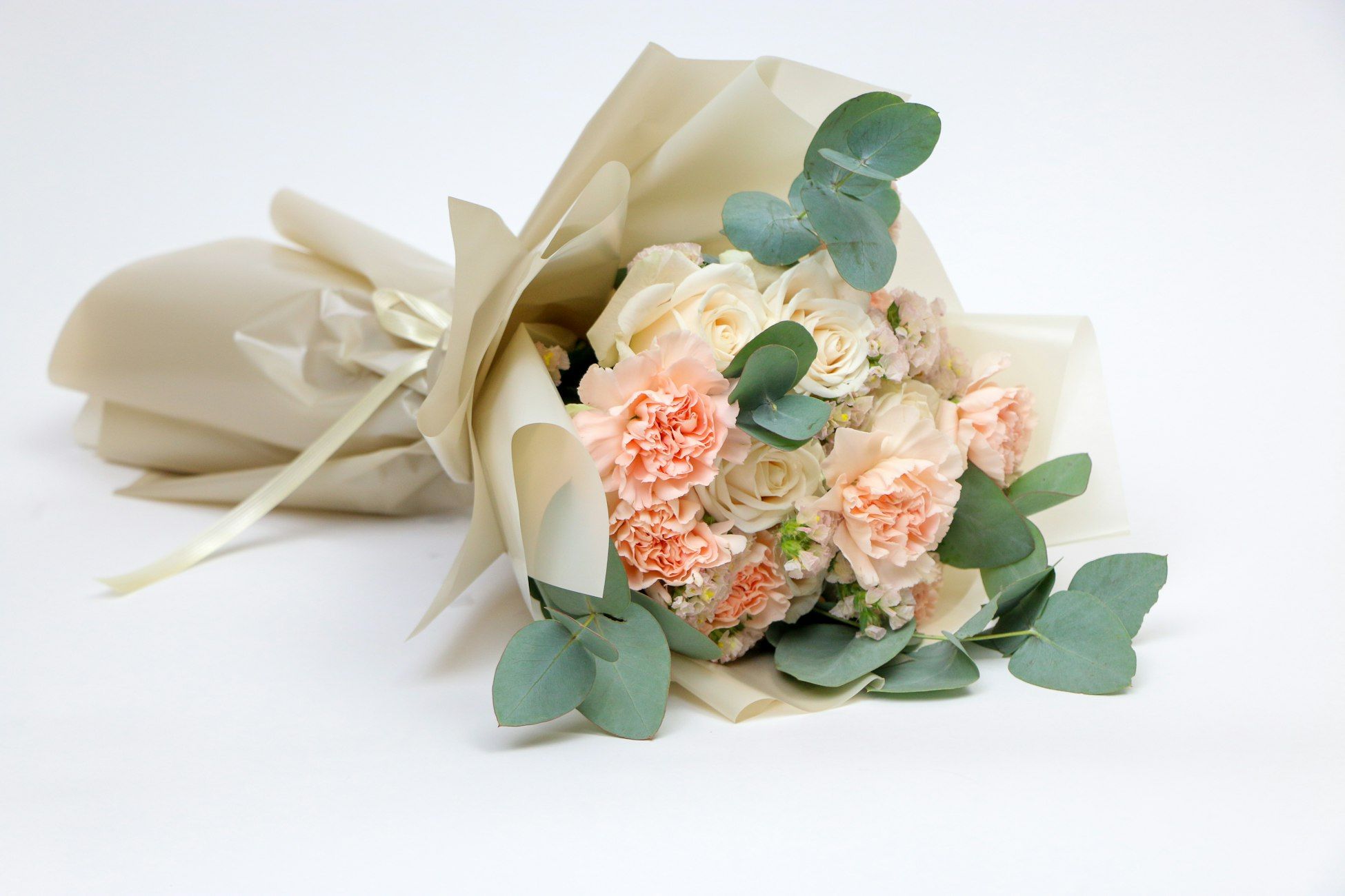 schnelle Blumenlieferung, maßgeschneiderte Sträuße, Geschenksträuße, Fleurop Blumenlieferung, Blumen für jeden Anlass, Hochzeitsstrauß, Blumen als Geschenk, Blumen online bestellen, eilige Blumenlieferung, frische Blumen