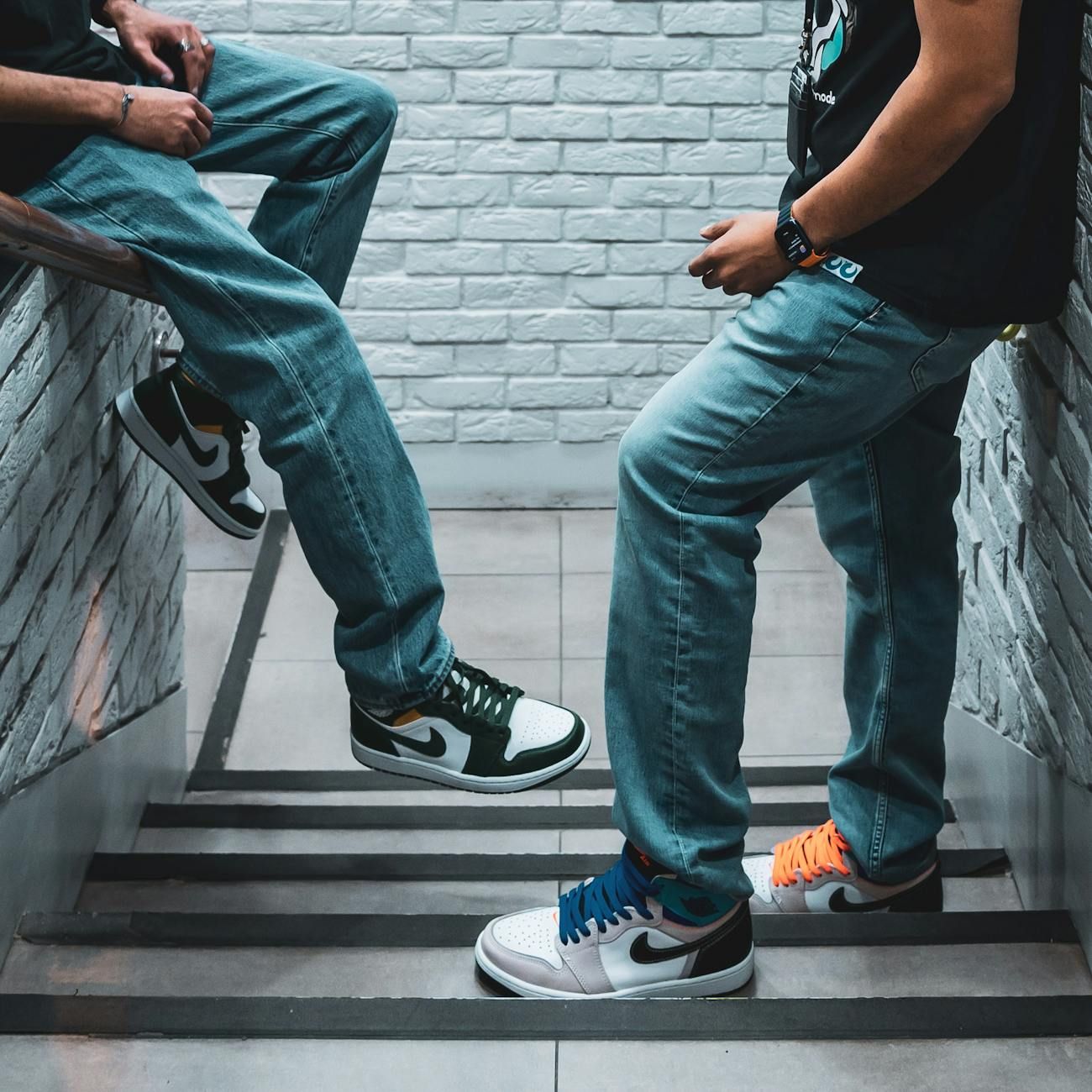 trendige Jeans online, essentielle Kleidung für Männer und Frauen, Denim-Mode 2026, lässige Alltagsbasics, moderne Streetstyle-Outfits, erschwingliche Mode Deutschland, tägliche Garderoben-Basics, nachhaltige Denim-Kollektion, saisonale Modetrends, stilvolle Outfits für ihn und sie