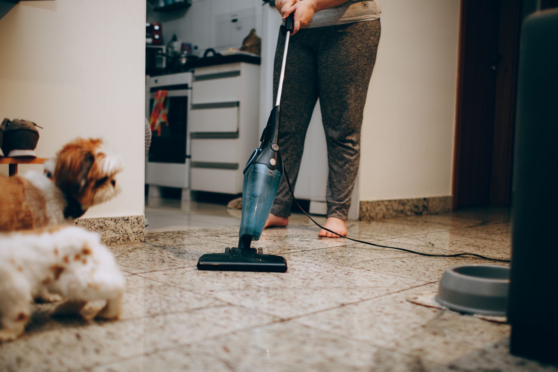 zeitsparende Haushaltsprodukte, innovative Reinigungshelfer, clevere Küchengadgets, praktische Küchengeräte, Reinigungslösungen für den Haushalt, multifunktionale Haushaltsprodukte, wichtige Küchenutensilien für den Alltag, effizientes Putzen, praktische Innovationen für den Haushalt