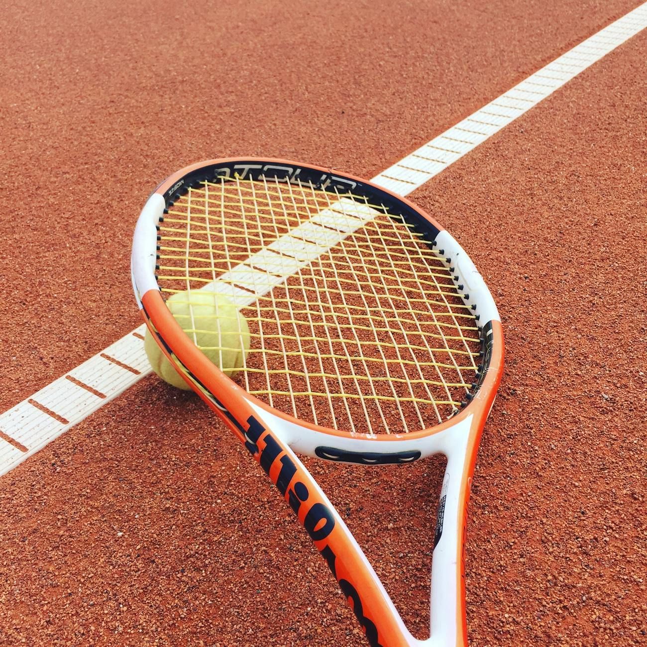équipement de tennis, raquettes de tennis, chaussures de tennis, vêtements de tennis, acheter de l'équipement de tennis, magasin de tennis en ligne, Tennis-Point.ch, accessoires de tennis, magasin de tennis en Suisse, meilleures marques de tennis