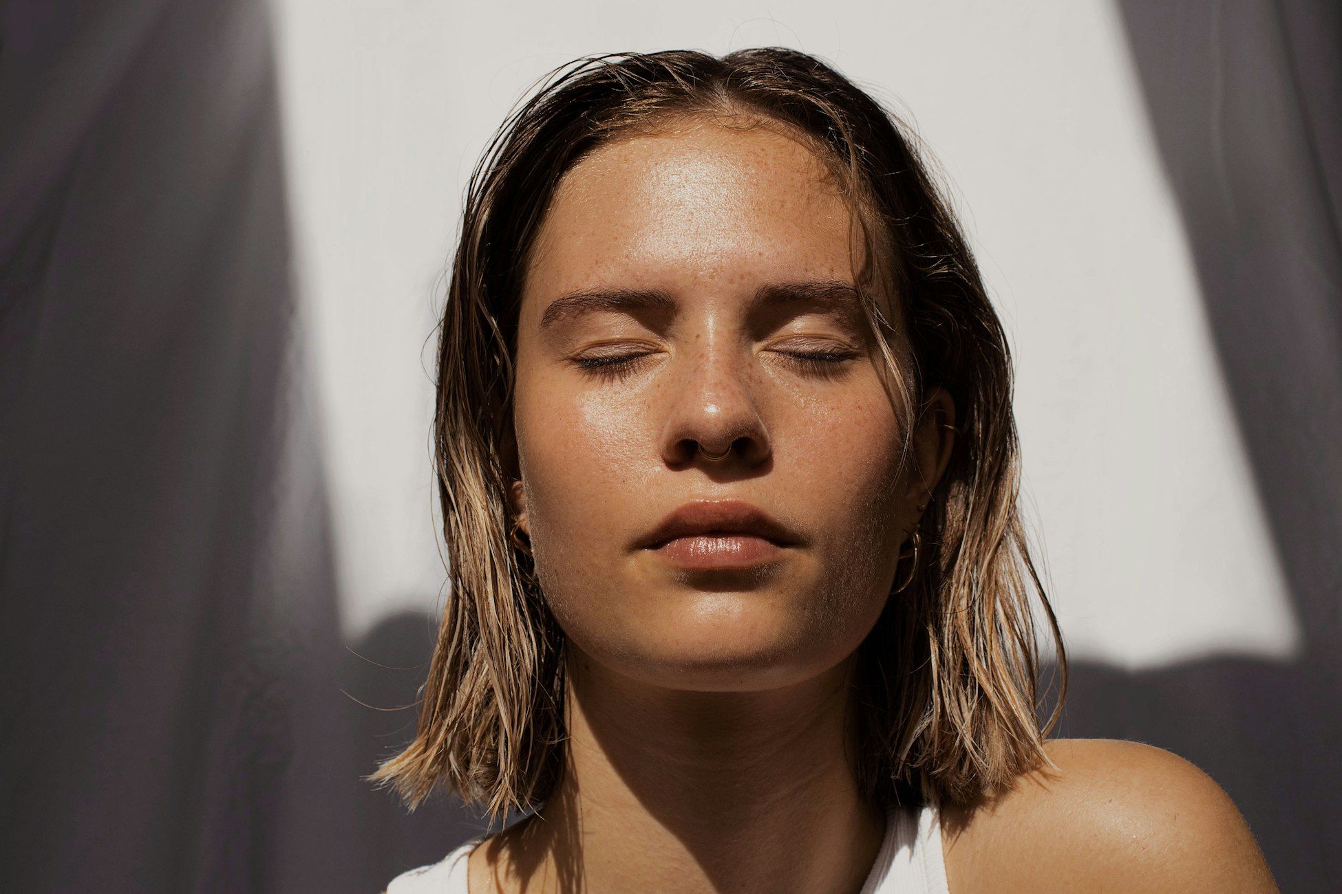 soins de la peau naturels, beauté biologique, ingrédients propres, produits sans cruauté, extraits botaniques, beauté respectueuse de l'environnement, sérum anti-âge, soins de la peau durables, cosmétiques non toxiques, soins de la peau naturels de luxe