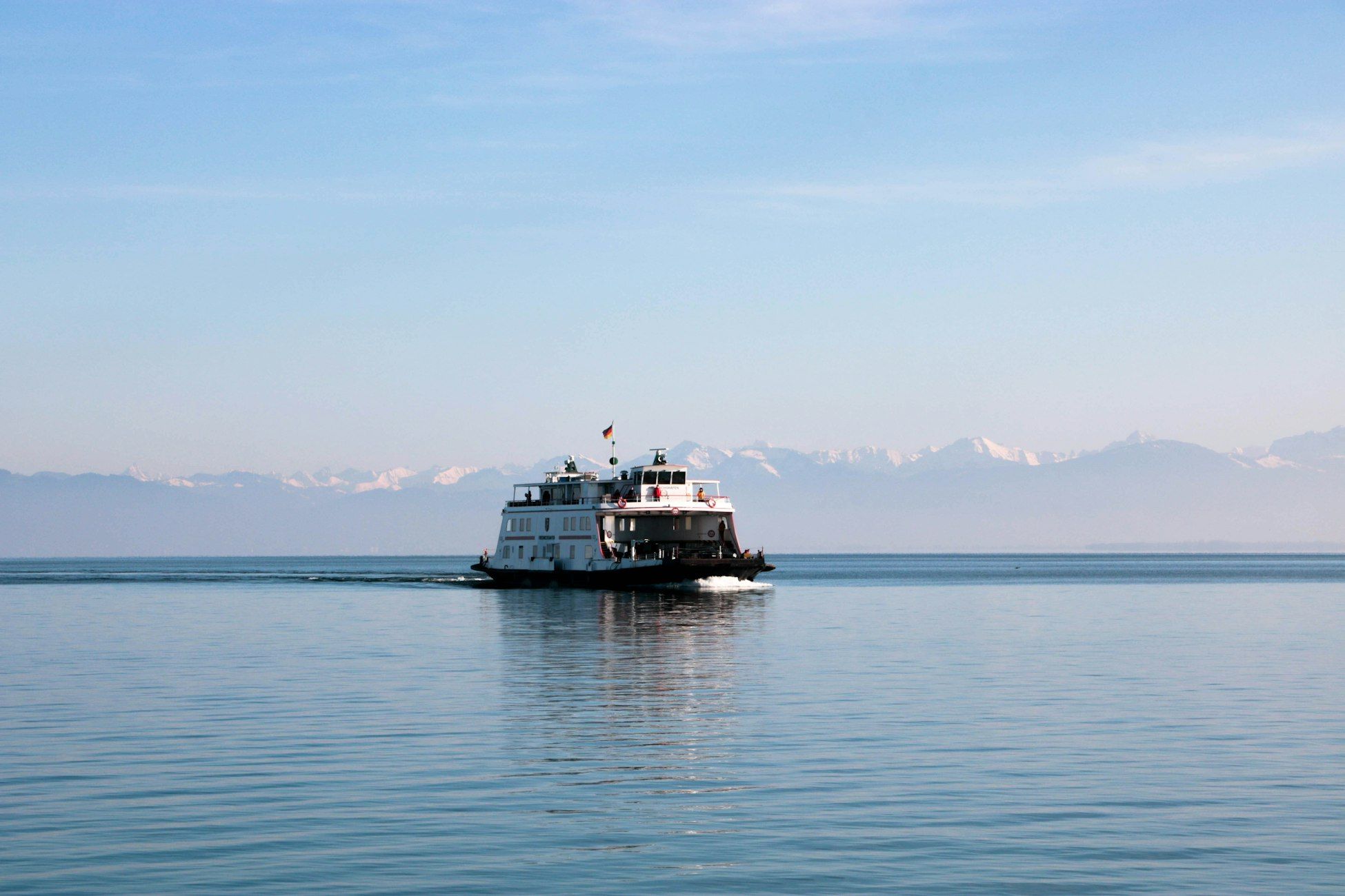 moby lines, fährreisen, italienische fähren, korsika routen, sardinische fähren, moderne flotte, nachhaltiges reisen, annehmlichkeiten an bord, online-buchung, seetransport